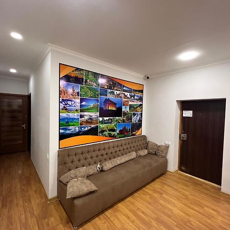 Guest House Northern Avenue Erivan Exterior foto