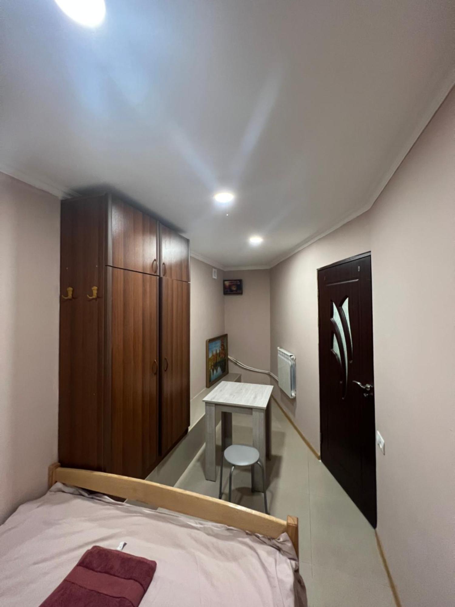Guest House Northern Avenue Erivan Exterior foto