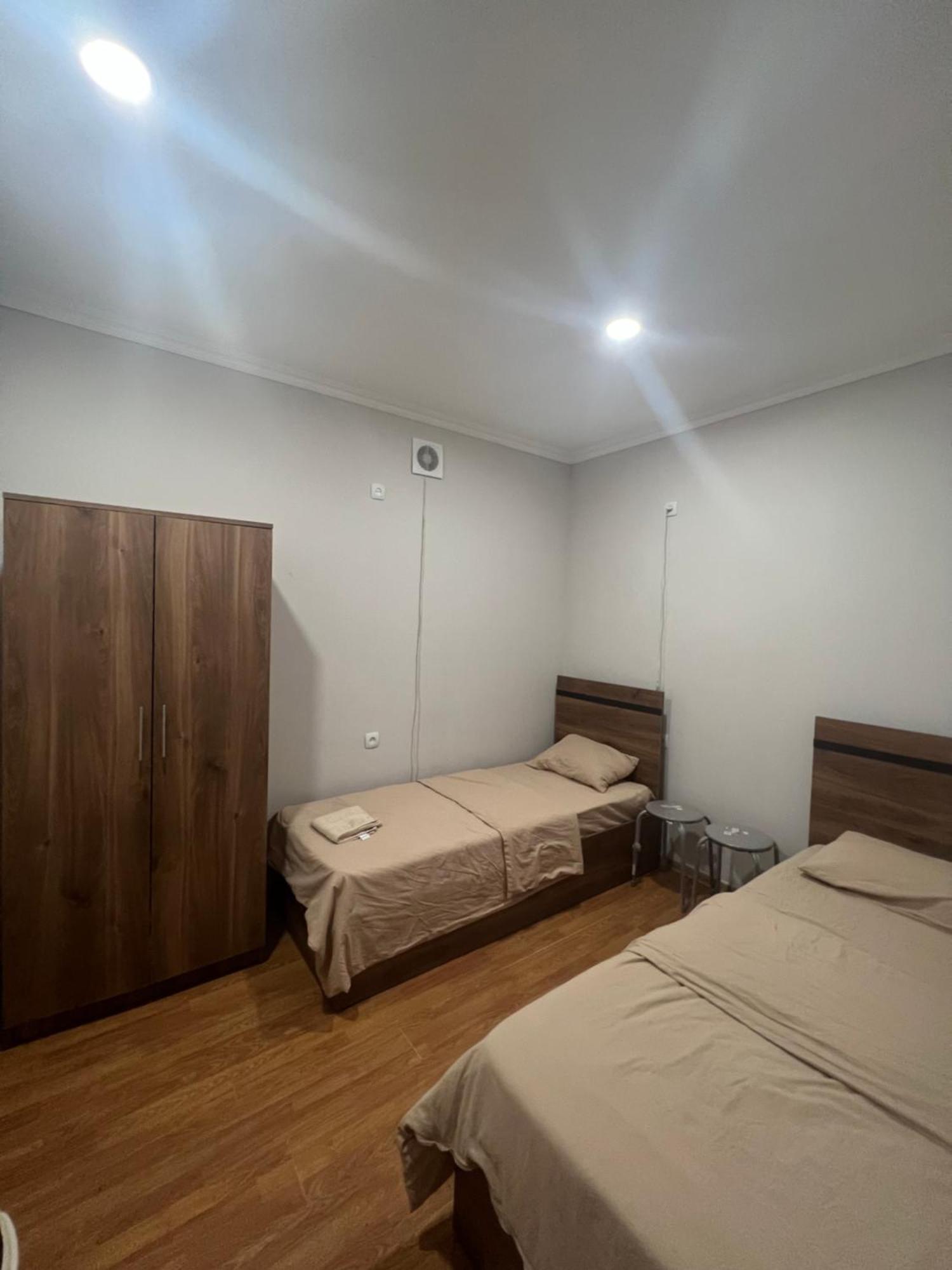 Guest House Northern Avenue Erivan Exterior foto